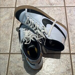 Nike White and Black Athletic Sneakers